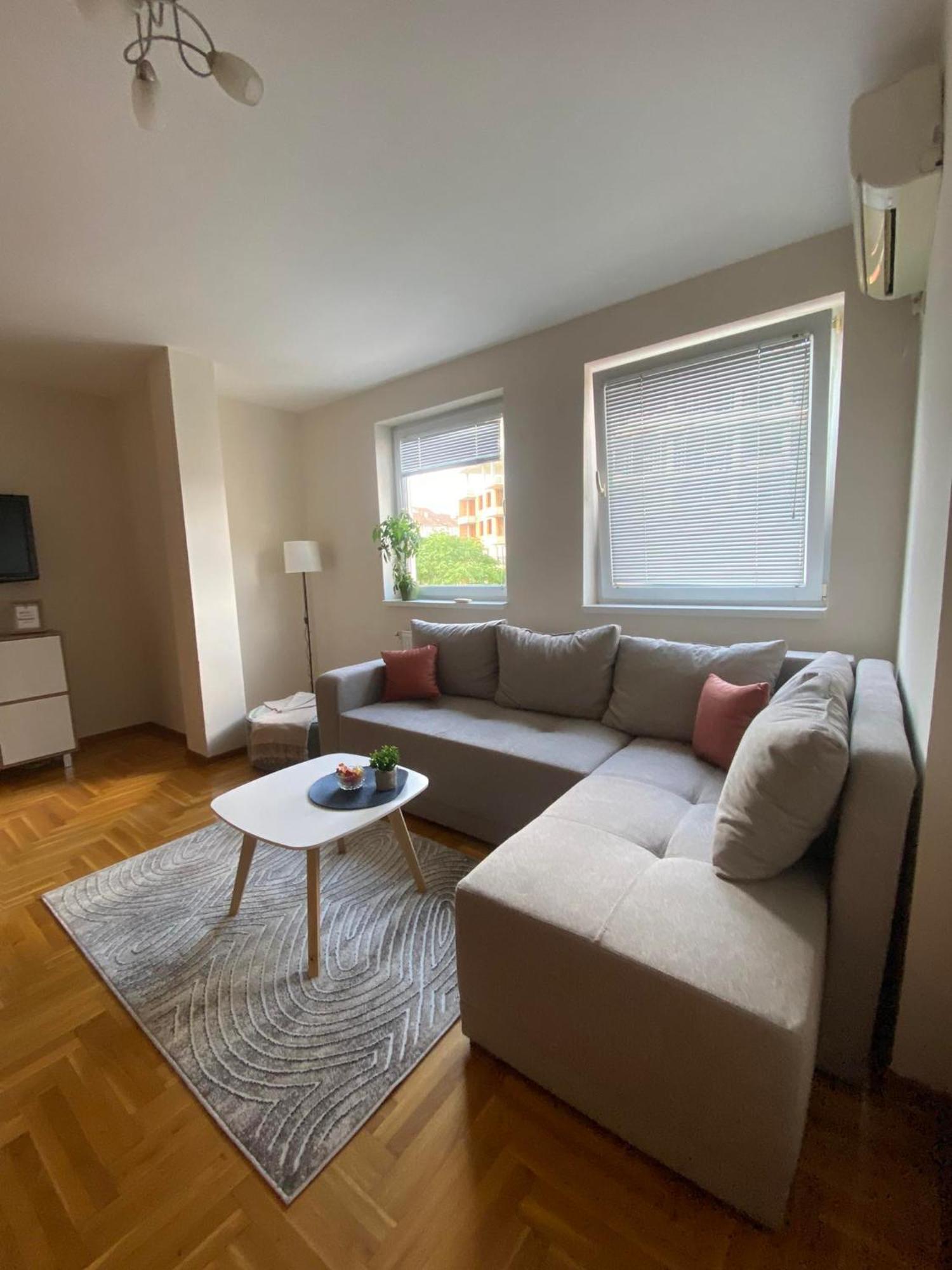 D Apartment Free Private Parking Fast Wi-Fi Novi Sad Luaran gambar